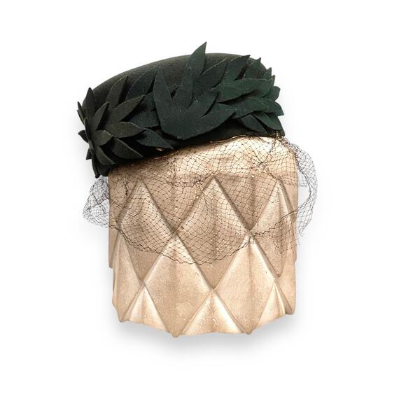 Vintage Wool Pill Box Hat with Veil Sz OS Forest Green Leaf Accents 1950s Twee - Picture 10 of 11
